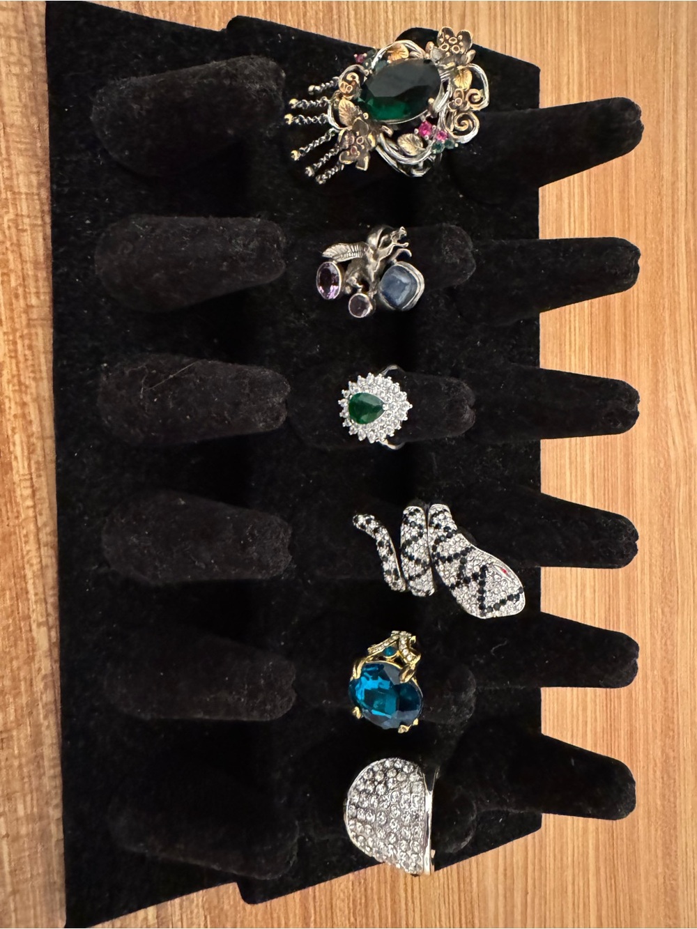 Vintage-Inspired Six Different Cocktail Rings - Women Jewelry - Picture 11 of 11